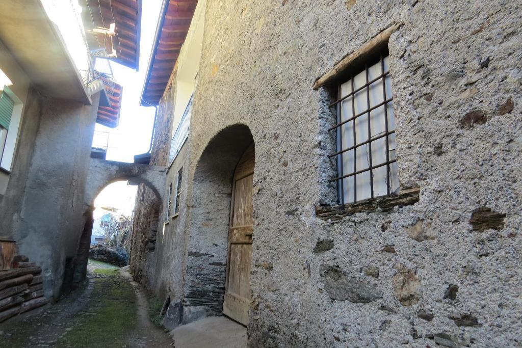 B&B Il Grappolo Bianzone Екстериор снимка